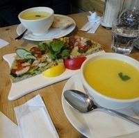 アボガド＆シュリンプのタルティーヌとスー…