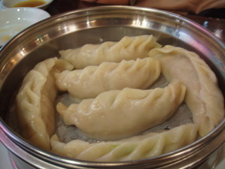 蒸しギョーザ