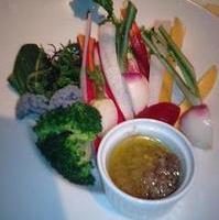 旬の新鮮野菜のバーニャカウダ