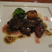 牛肉ソース添え