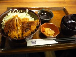 鷄かつソース丼