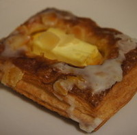 クリームチーズとカスタードデニッシュ