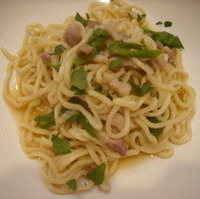 ベーコンとインゲンの手打ちパスタ