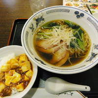 チャーシュー麺と麻婆丼のランチセット