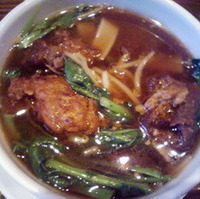 牛すじ入りスープヌードル