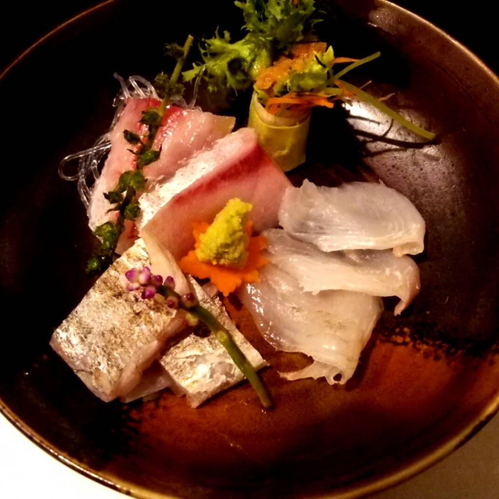 ブリ、鯛、太刀魚の昆布締めは美味です。