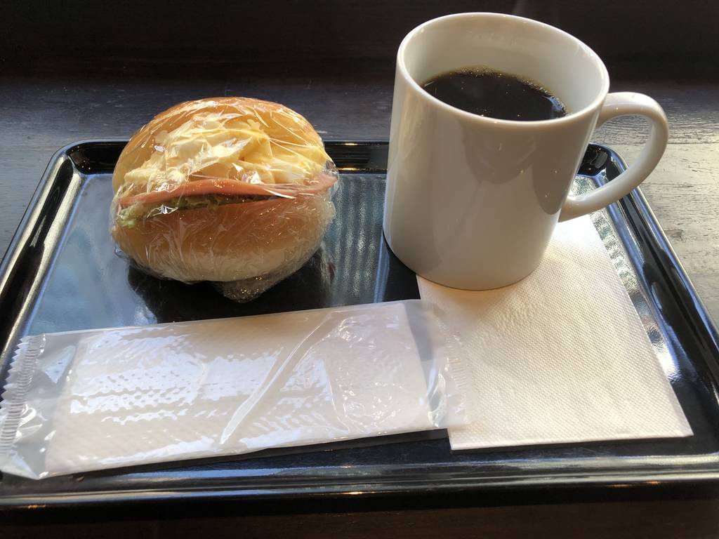 ハムたまごロール