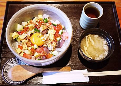 海鮮ばらちらし丼