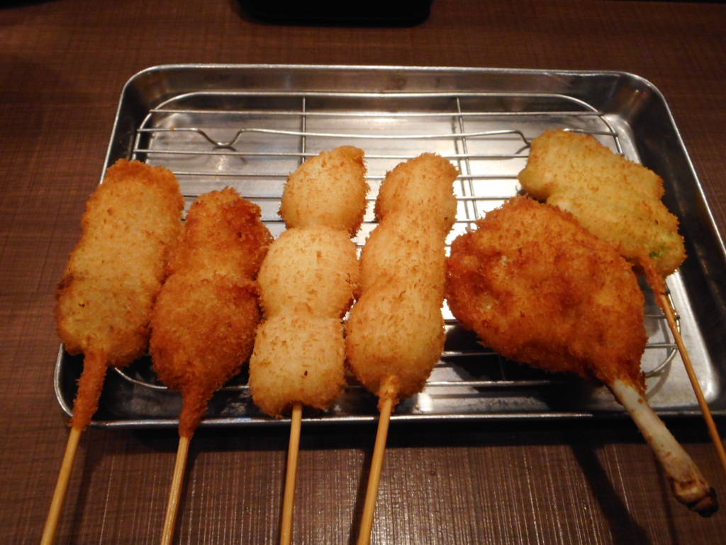 串カツ色々　ソースの二度漬けは禁止やで！！