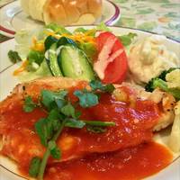 日替わりランチ、チキンソテー・トマトソー…