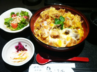 モツ入り親子丼御前