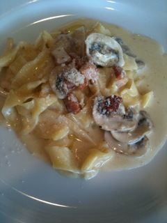 フィットチーネ キノコのクリームソース