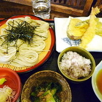 名物へぎそばと季節の天ぷら定食