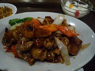 モツとジャガイモの煮込み定食