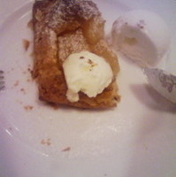 リンゴのパイとミルクのアイス