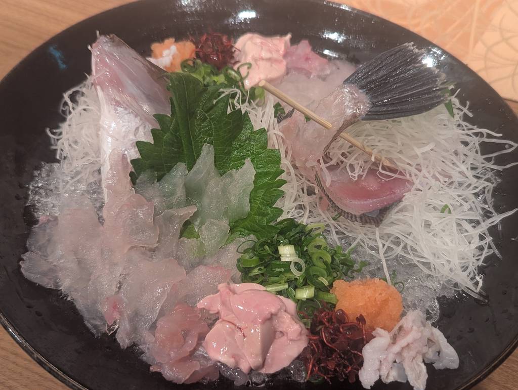 活カワハギうす造り