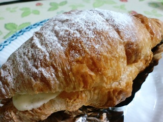 カスタードクロワッサン