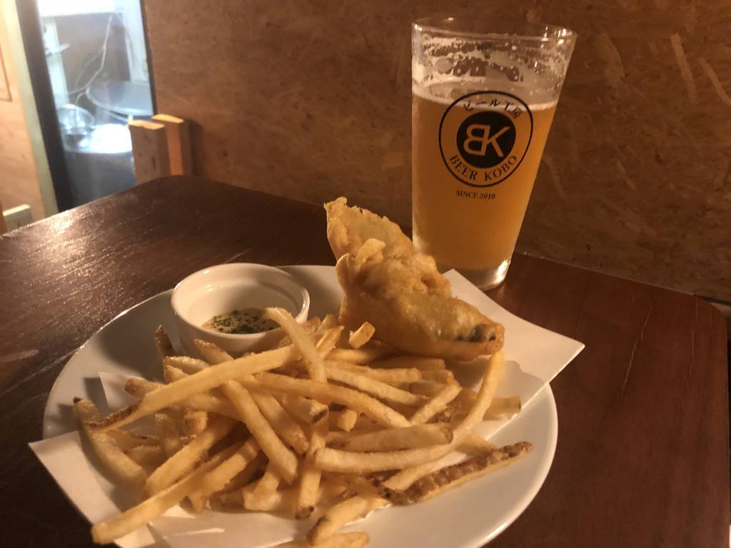 自家製ビール衣のフィッシュ&チップス