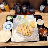 国産銘柄豚　上ロースカツ定食