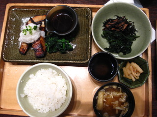 炭火焼きしまほっけのゆう庵焼き定食