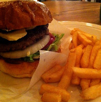 チェリーバーガー