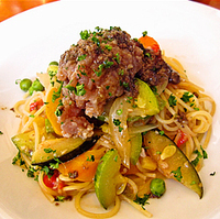 カツオのタルタル鎌倉野菜のオイルソースパ…