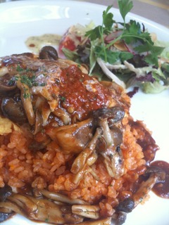 ふわふわ卵と森のキノコのオムライス