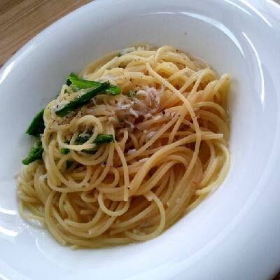 じゃことアスパラのオイルパスタ