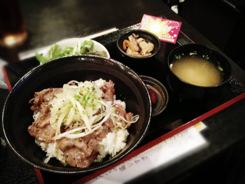 牛タン丼