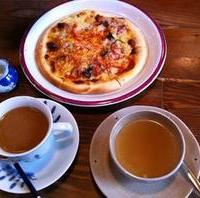 達磨ブレンドとピザ