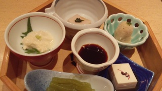 【をこしやす】