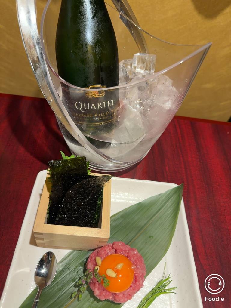 炙りハラミユッケ