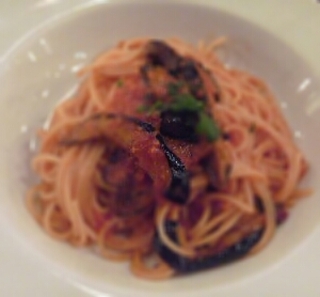 茄子のシンプルなトマトソース