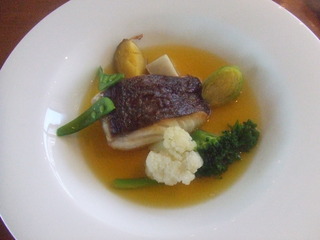 お魚またはお肉を主菜としたランチ　