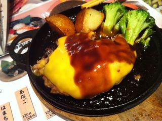 とろけるチーズハンバーグ