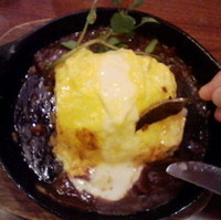 ラケル特製煮込みソースのオムライス