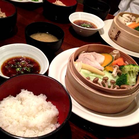 やまと豚と野菜のコラーゲンせいろ