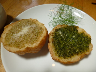 トースト(オリーブ・ミックスハーブペースト)