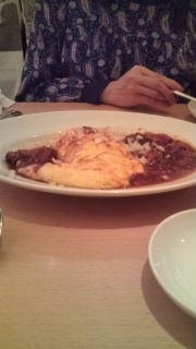 チーズと野菜のオムレツ　ヤミツキソース