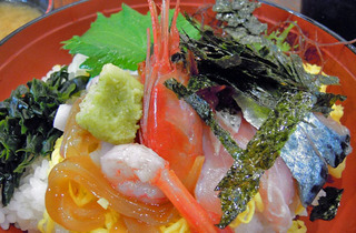 海鮮丼
