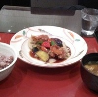 国産若鶏と安心野菜の黒酢あんかけ定食