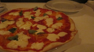 とろーりチーズとトマトのピチ