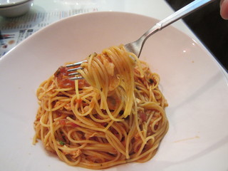 鶏肉とバジルのトマトソース