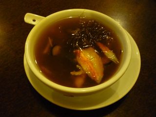 蟹肉のフカヒレスープ