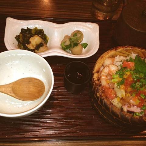 ランチ ぶっかけ海鮮丼