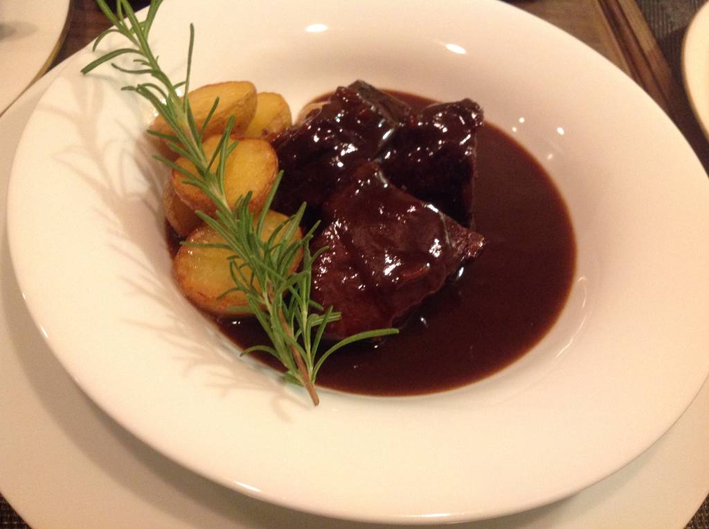 一品一品丁寧な作りの料理!ホホ肉柔らかくて最高でした。