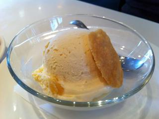 栗のアイスクリーム