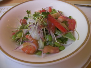 海の幸と季節野菜のサラダ