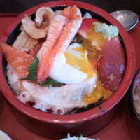 スタミナ海鮮丼