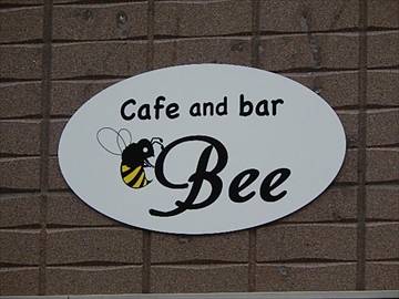 Cafe and bar Bee
